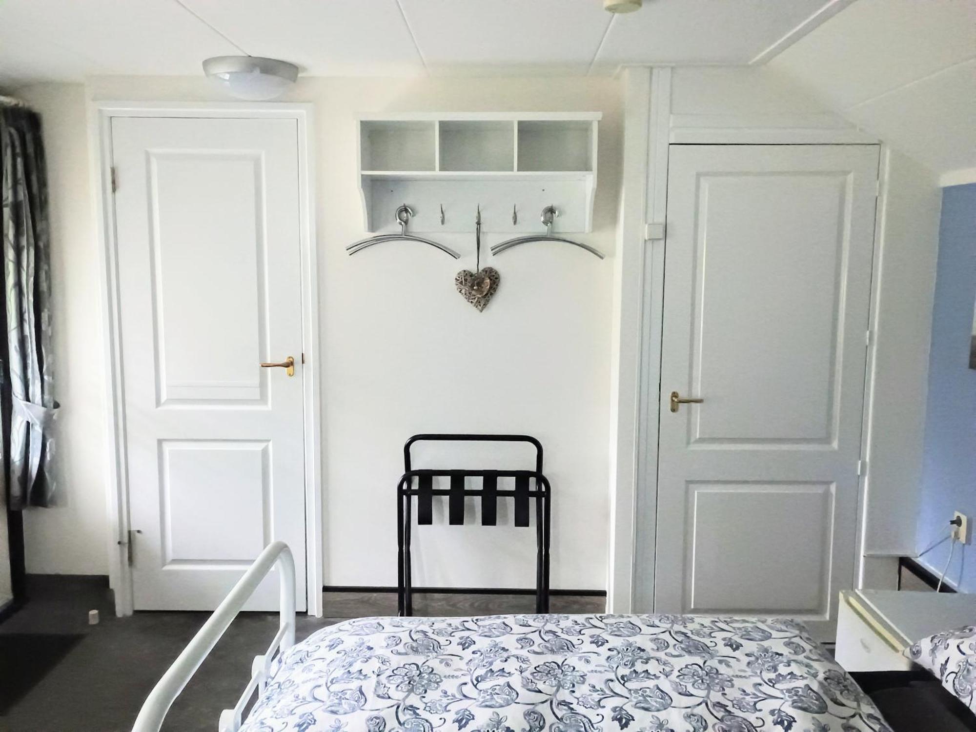 Prive Tuinhuis B&B Elly Sint Pancras Zewnętrze zdjęcie