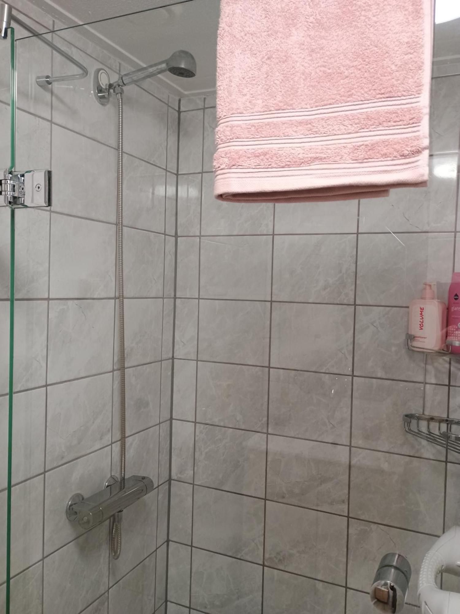 Prive Tuinhuis B&B Elly Sint Pancras Zewnętrze zdjęcie